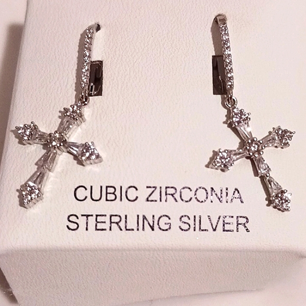 *New* Cubic Zirconia Sterling Silver Cross ✝️ Earrings